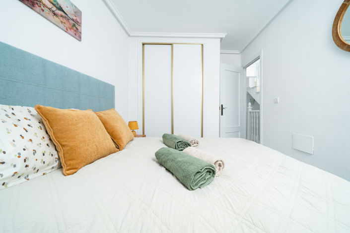 Image No.18-4 Bed Townhouse for sale