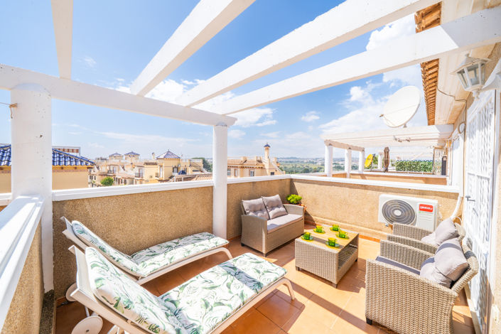 Image No.27-4 Bed Townhouse for sale