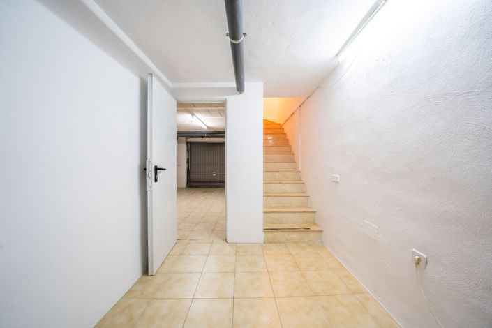 Image No.40-4 Bed Townhouse for sale