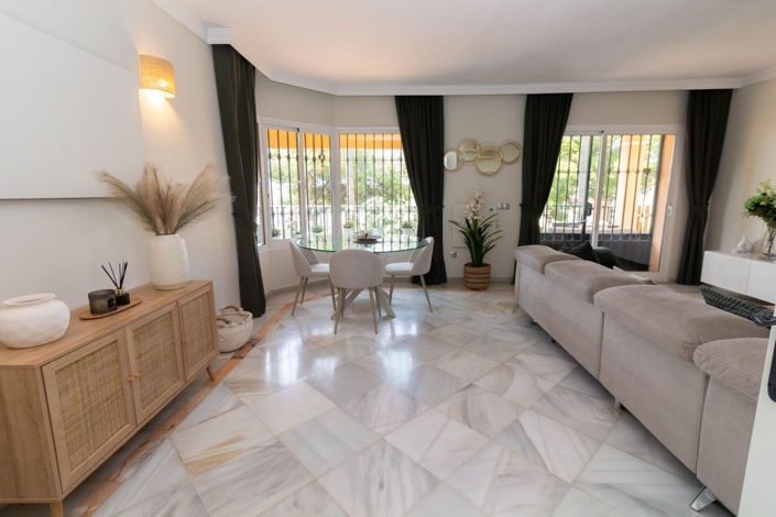 Image No.8-3 Bed Townhouse for sale