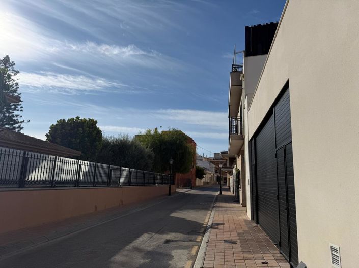 Image No.10-5 Bed House for sale