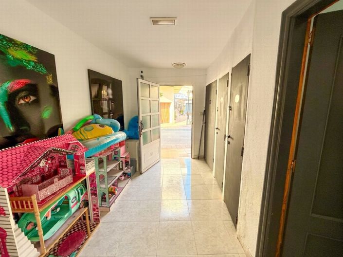 Image No.15-5 Bed Apartment for sale
