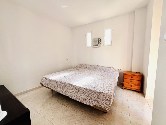 Image No.21-5 Bed House for sale