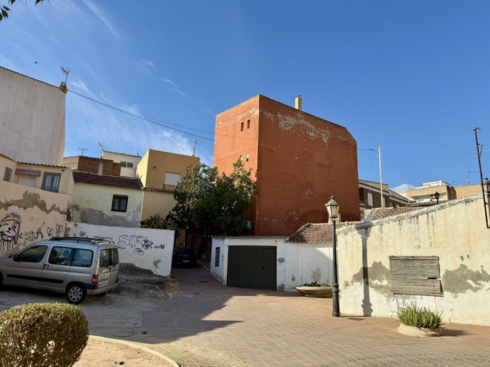 Image No.4-5 Bed House for sale