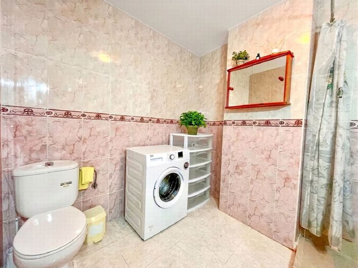 Image No.6-5 Bed Apartment for sale