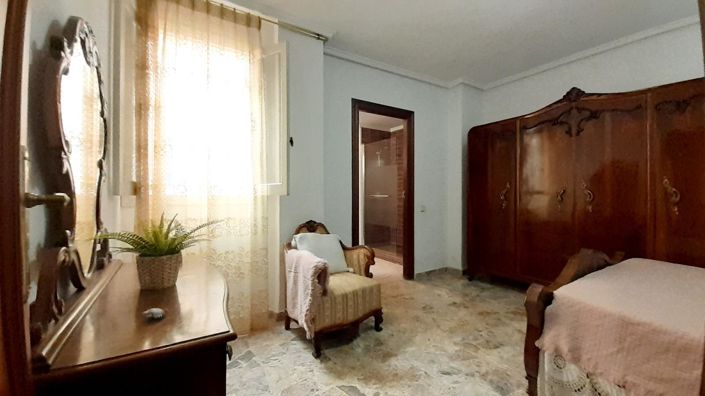 Image No.25-Appartement de 4 chambres à vendre à Torrevieja