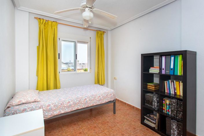 Image No.21-2 Bed Bungalow for sale