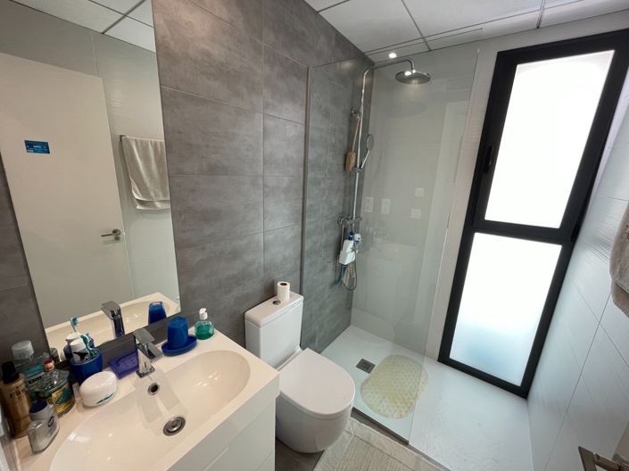 Image No.22-4 Bed Townhouse for sale