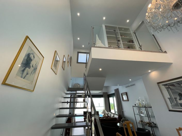 Image No.27-4 Bed Townhouse for sale