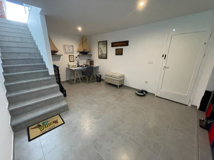 Image No.37-4 Bed Townhouse for sale