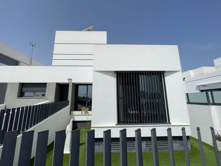 Image No.6-4 Bed Townhouse for sale