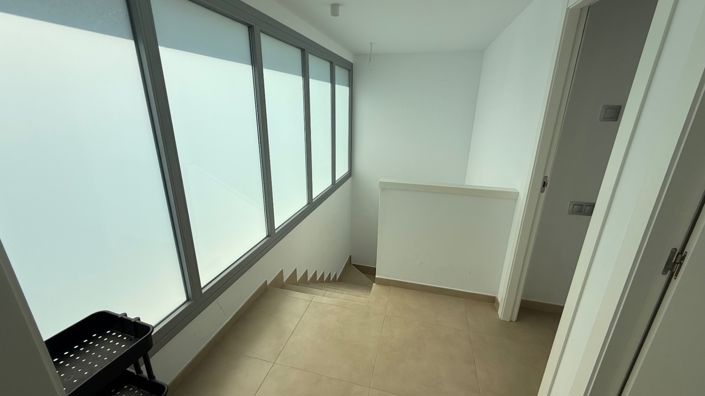 Image No.25-3 Bed Villa for sale