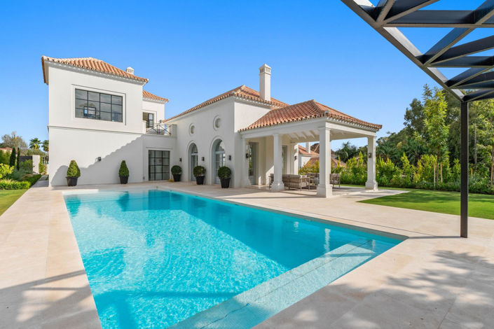 Image No.1-Villa de 4 chambres à vendre à Nueva Andalucia
