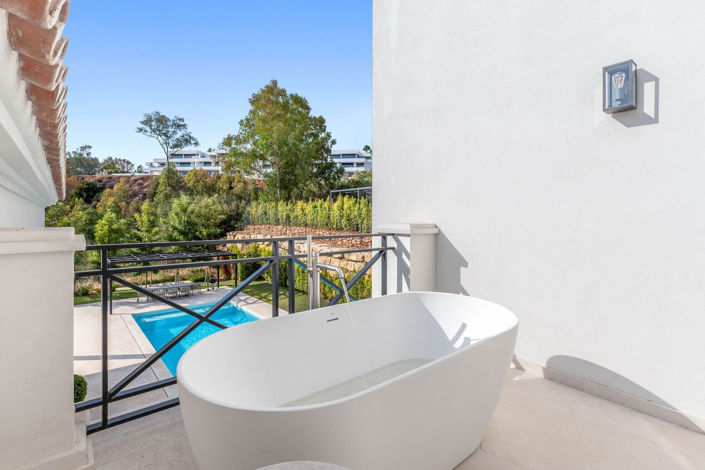 Image No.26-4 Bed Villa for sale