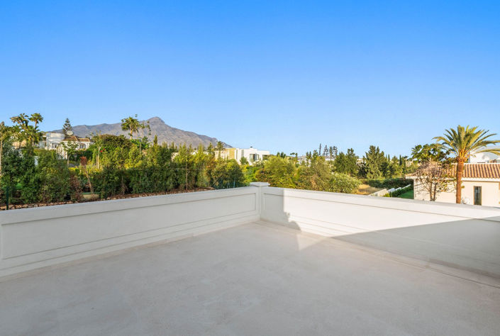 Image No.30-4 Bed Villa for sale