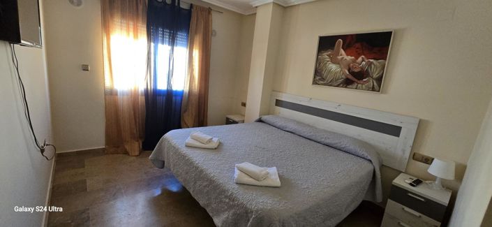 Image No.12-4 Bed Apartment for sale