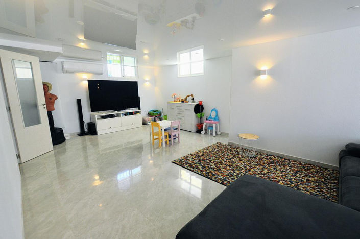 Image No.26-3 Bed House for sale