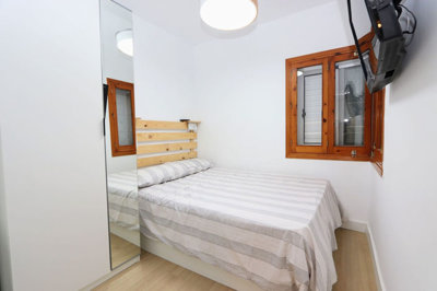 10-bb915d1cb19341576dcdc994b81ab9c5