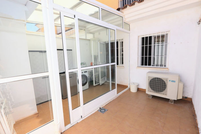 Image No.19-3 Bed House for sale