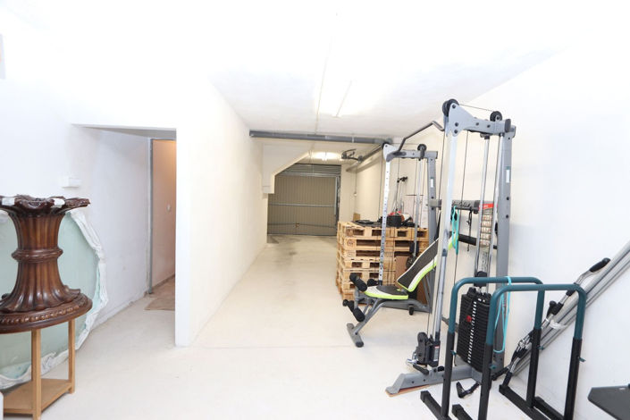 Image No.35-3 Bed House for sale