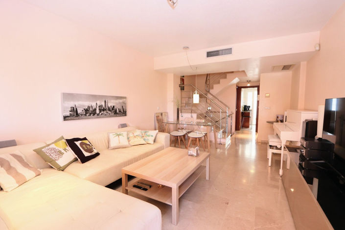 Image No.6-3 Bed House for sale