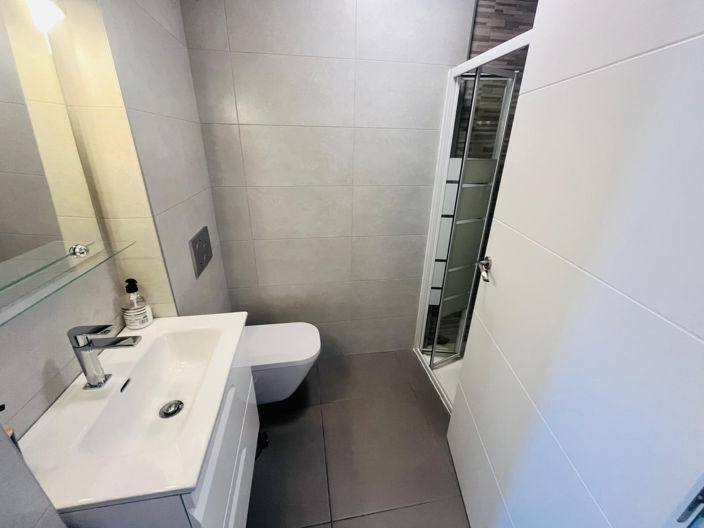 Image No.10-3 Bed Apartment for sale