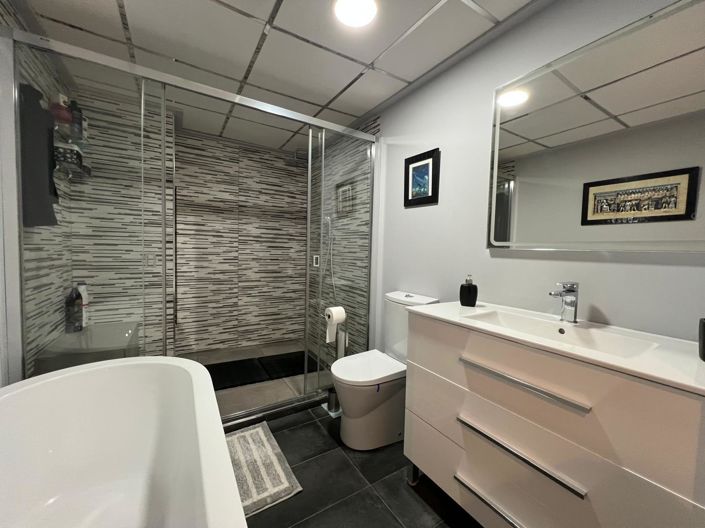 Image No.18-2 Bed Apartment for sale