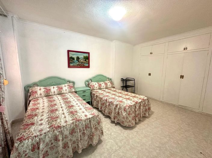 Image No.19-3 Bed House for sale