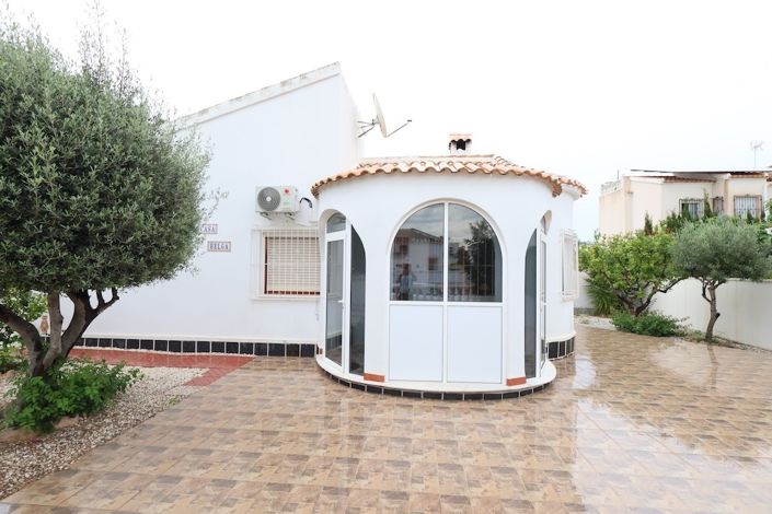 Image No.1-3 Bed Villa for sale