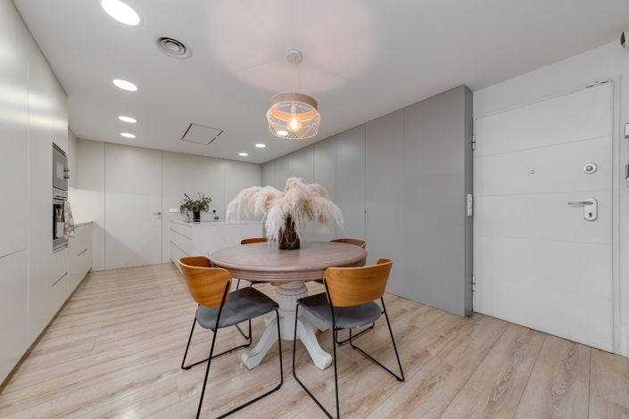 Image No.11-4 Bed Apartment for sale