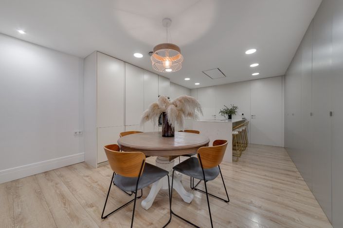 Image No.12-4 Bed Apartment for sale