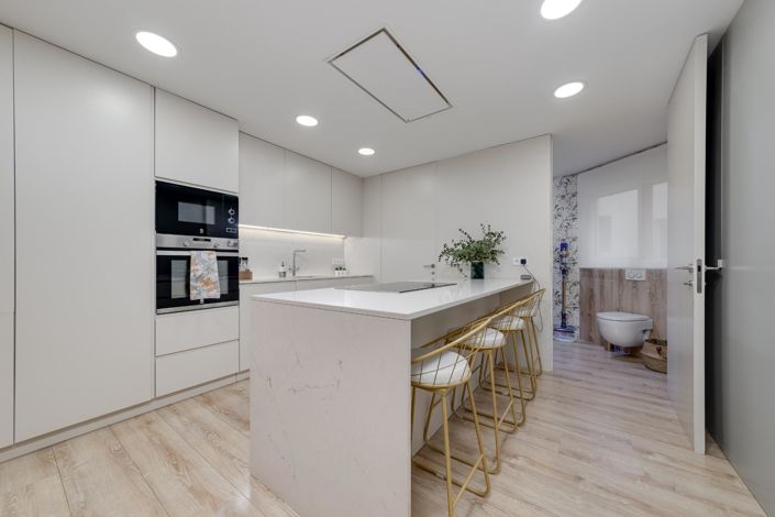 Image No.18-4 Bed Apartment for sale