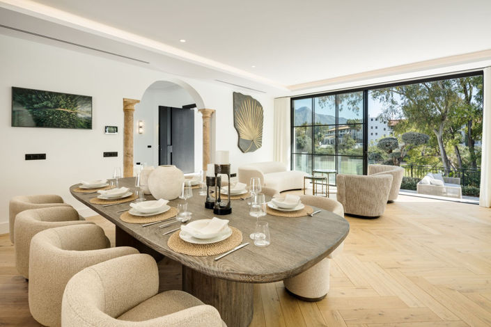 Image No.6-5 Bed Townhouse for sale