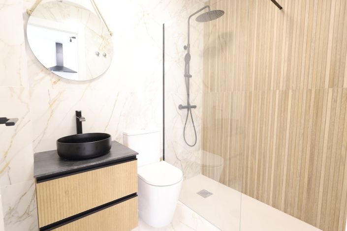 Image No.13-3 Bed House for sale