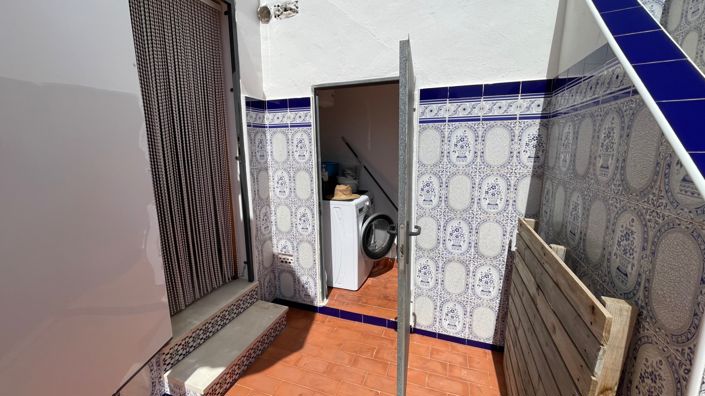 Image No.17-3 Bed Townhouse for sale