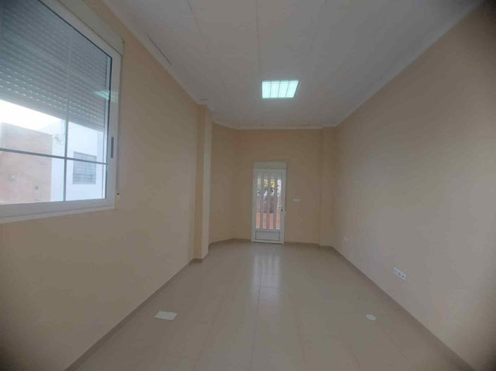 Image No.2-3 Bed Townhouse for sale