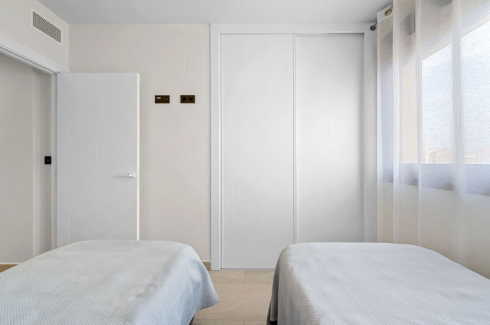 Image No.16-2 Bed Bungalow for sale