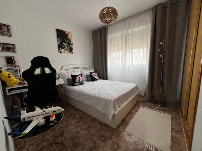 Image No.16-3 Bed Property for sale