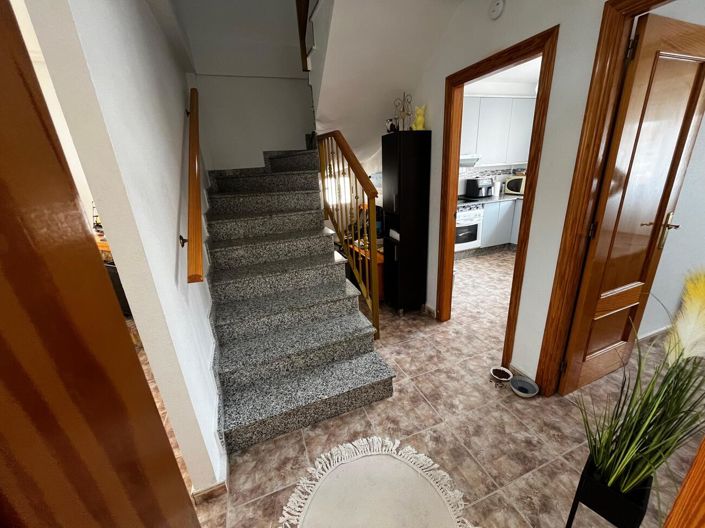 Image No.9-3 Bed Property for sale