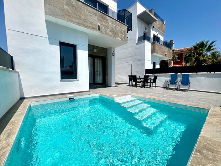 Image No.1-Villa de 3 chambres à vendre à Torrevieja