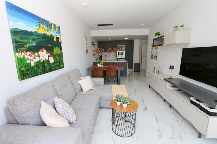 Image No.12-2 Bed Property for sale