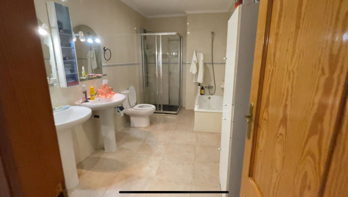 Image No.10-4 Bed Villa for sale