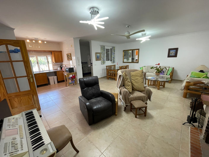 Image No.3-4 Bed Villa for sale