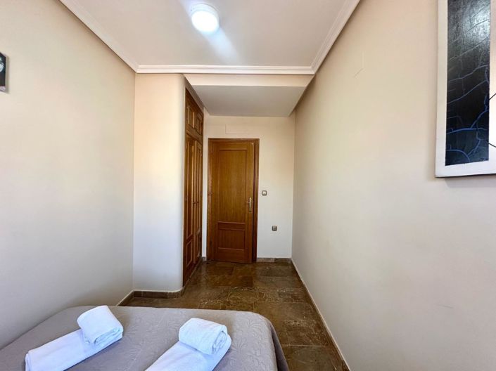 Image No.17-4 Bed Apartment for sale