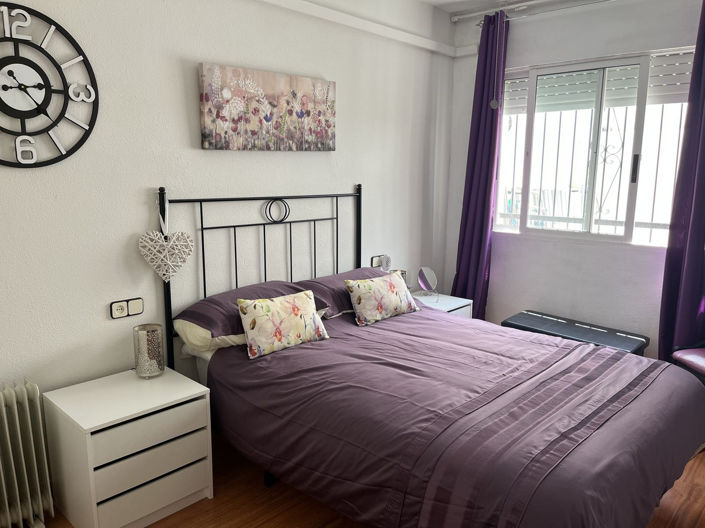 Image No.12-2 Bed House for sale