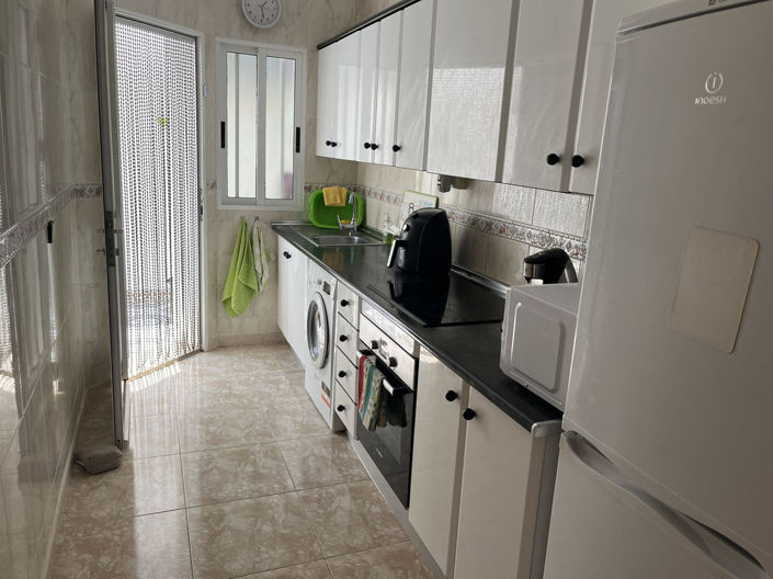 Image No.9-2 Bed House for sale