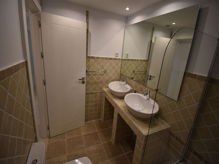 Image No.30-2 Bed Apartment for sale