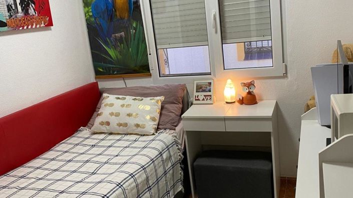 Image No.13-4 Bed House for sale