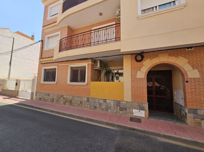 Image No.1-3 Bed Apartment for sale