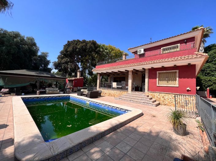 Image No.1-4 Bed Country House for sale